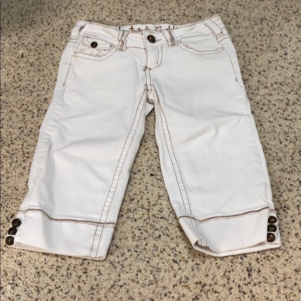 White Capri style